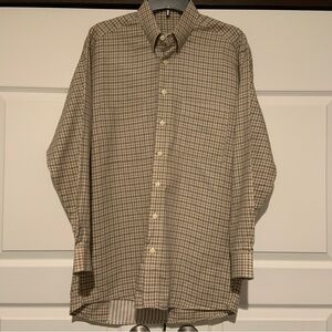 Jack Lipson Studio men’s long sleeve cotton button down shirt.  Size medium